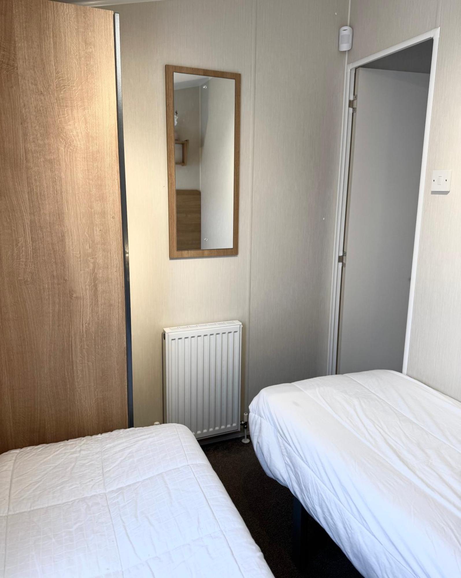 Oaken Caravan - Golden Sands Away Resorts Kinmel Bay Exterior photo