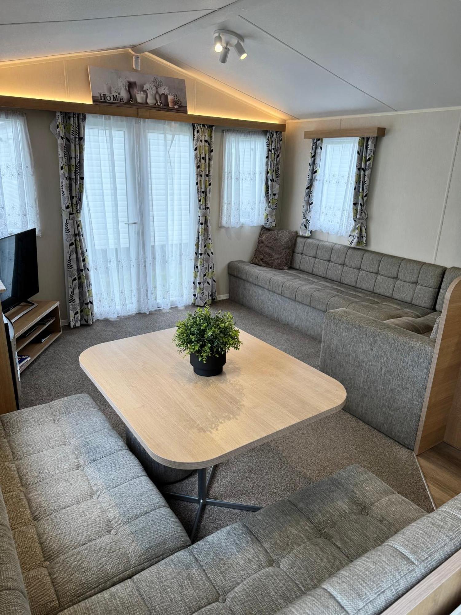 Oaken Caravan - Golden Sands Away Resorts Kinmel Bay Exterior photo